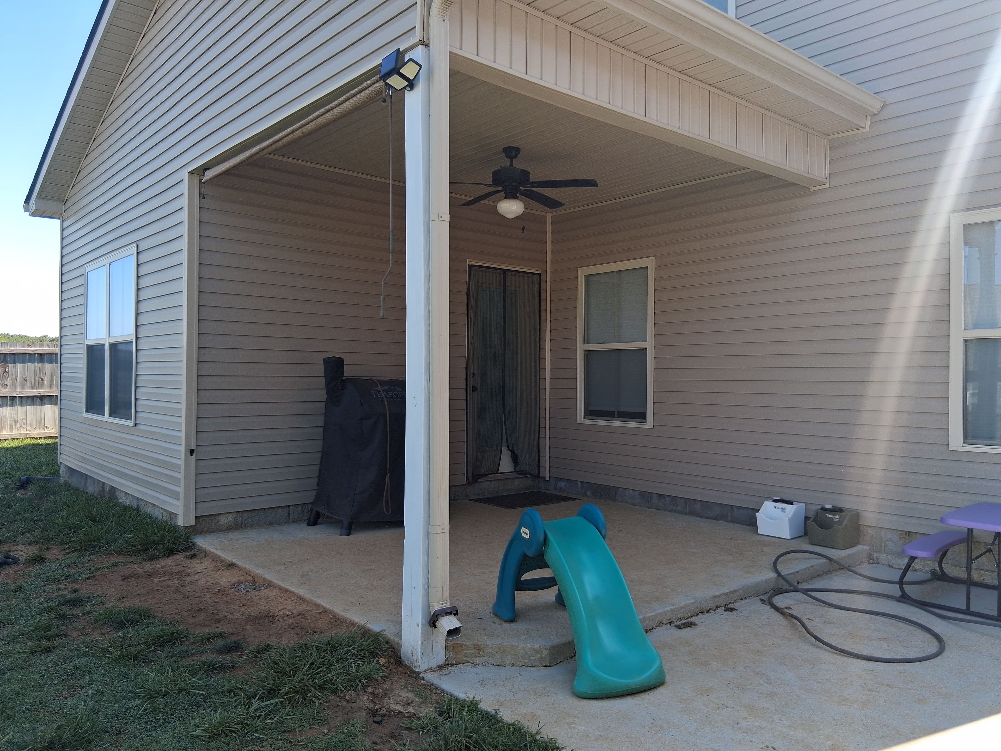 Project Screen Room Built Fast at Half the Cost of Big Companies image