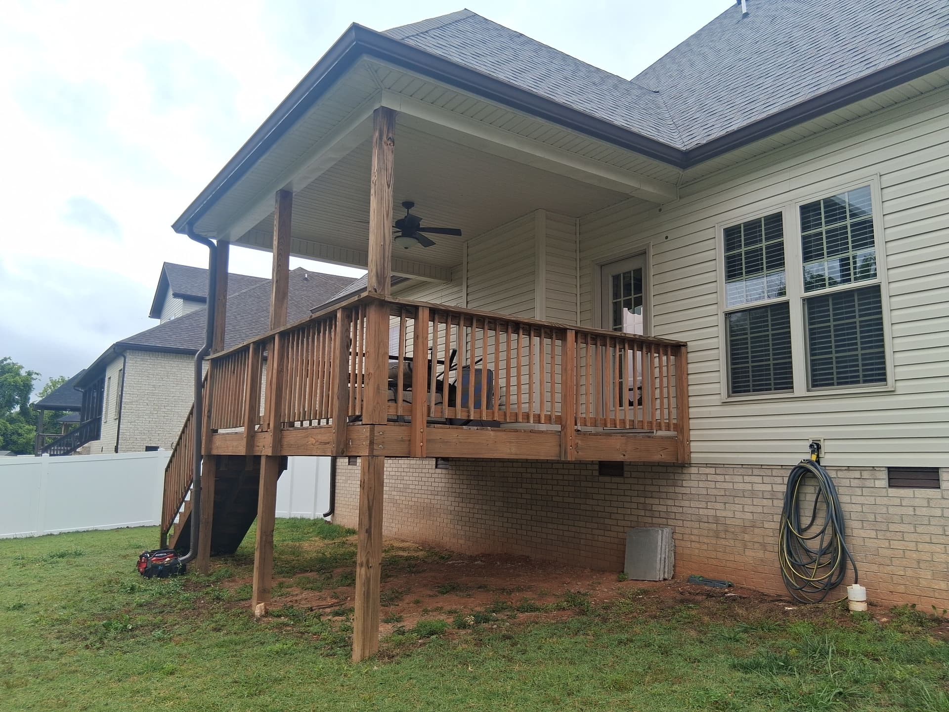 Gallery photos for Deck Screen Enclosure with Privacy Screening in The Farmington Subdivision: Image #1