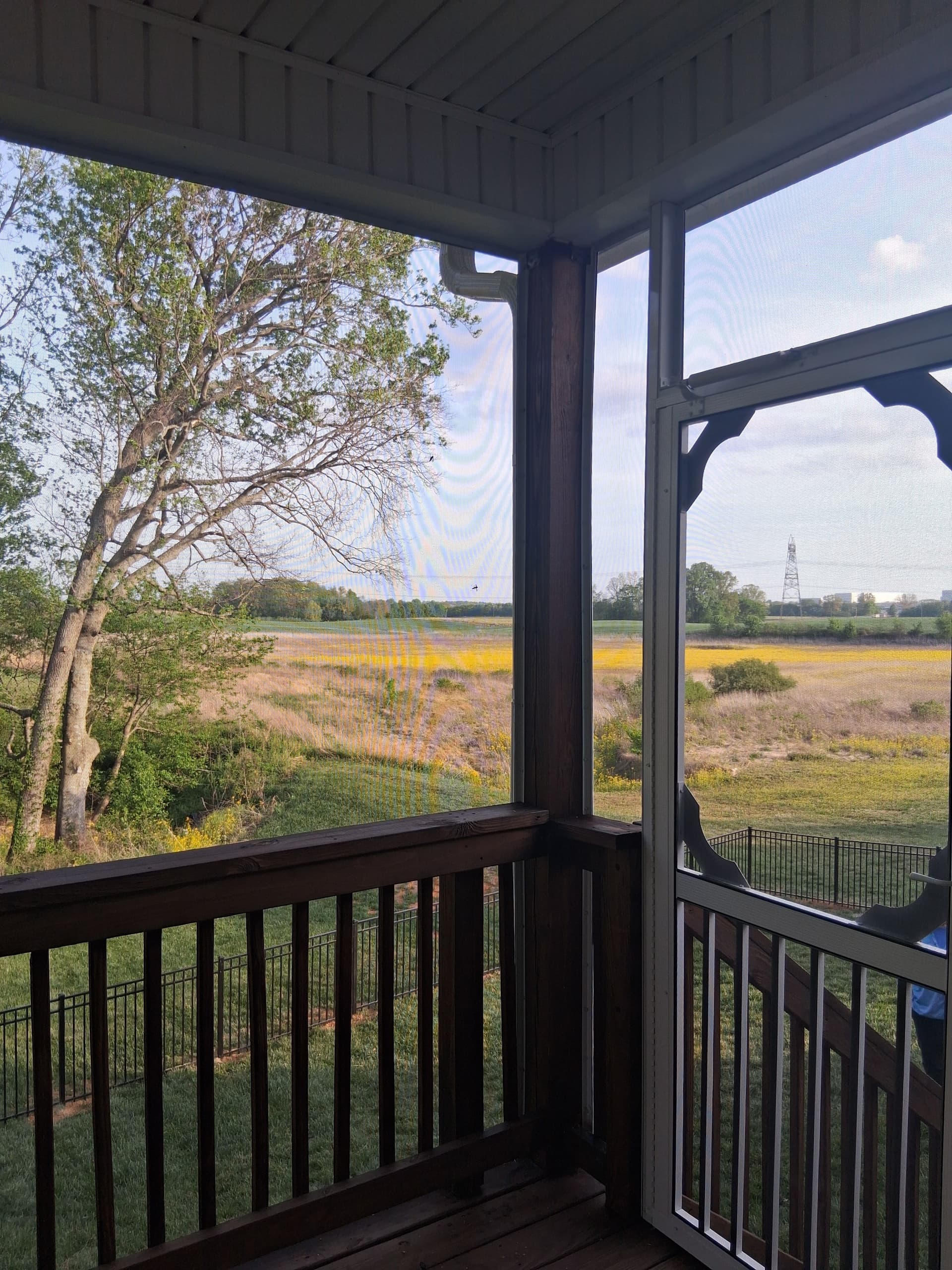 Gallery photos for Elevated Screened Porch Built and Done in One Day: Image #4