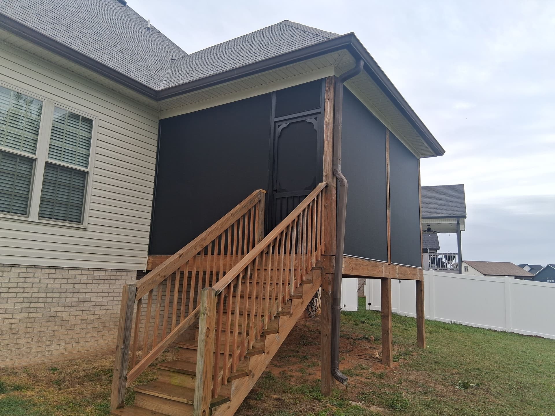 Gallery photos for Deck Screen Enclosure with Privacy Screening in The Farmington Subdivision: Image #2