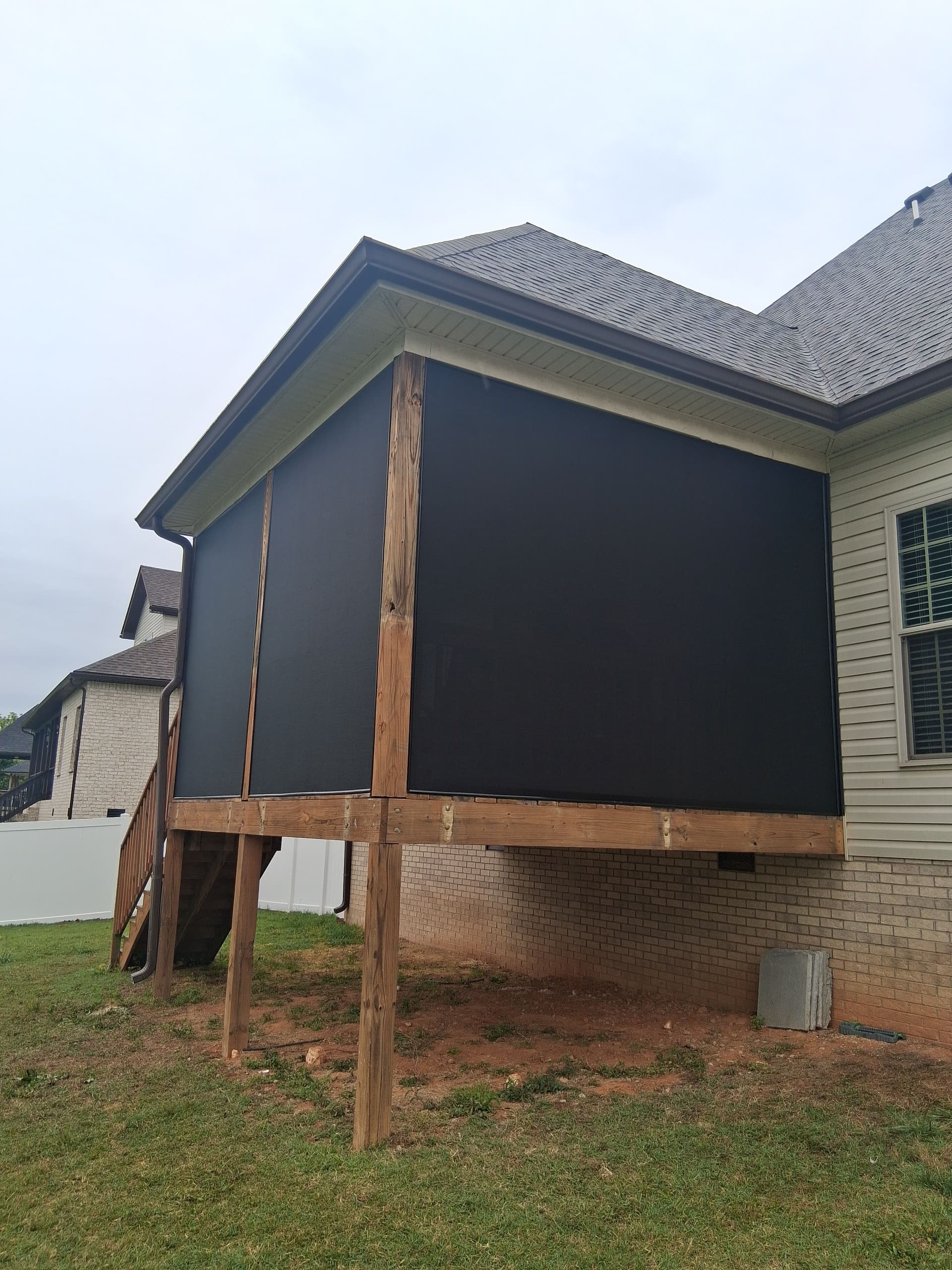 Gallery photos for Deck Screen Enclosure with Privacy Screening in The Farmington Subdivision: Image #4