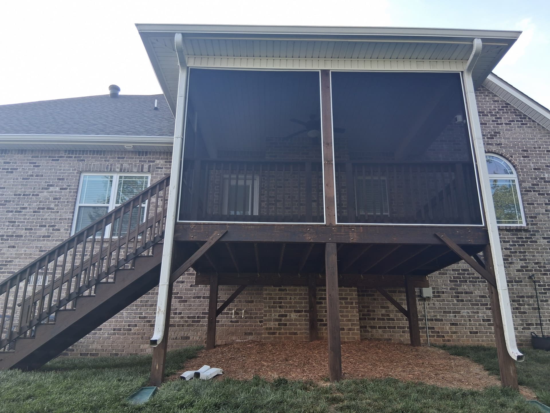 Gallery photos for Elevated Screened Porch Built and Done in One Day: Image #2