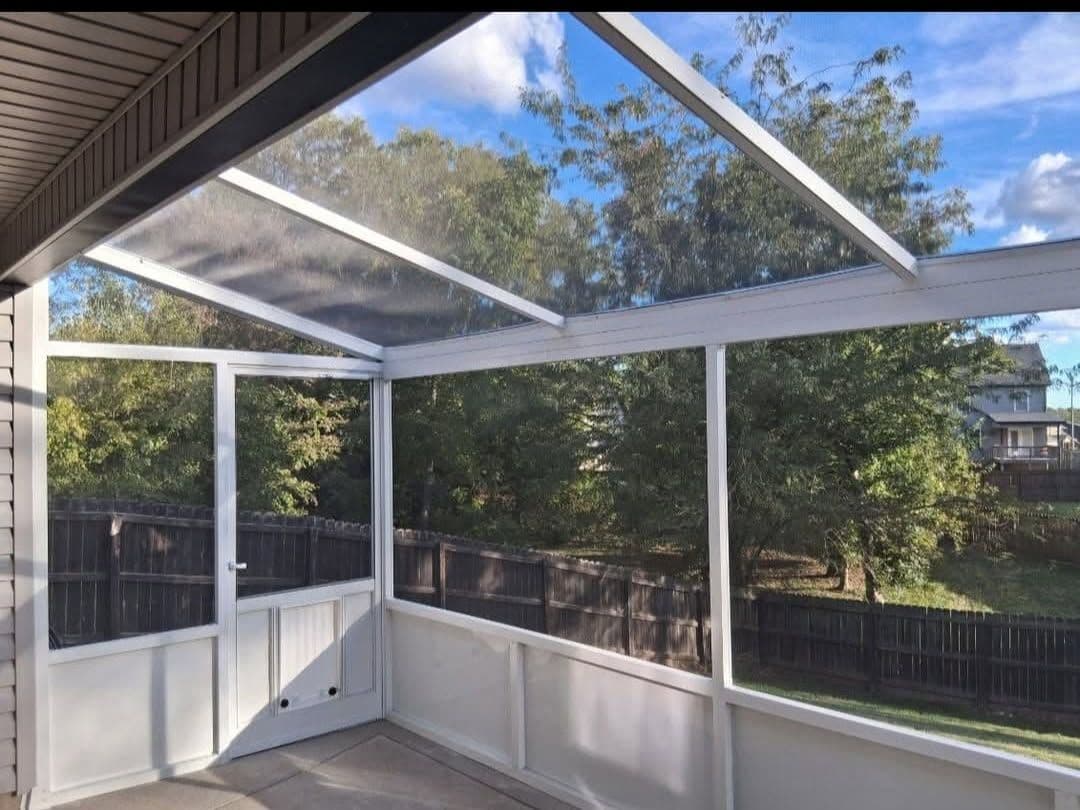 Gallery photos for Screen Enclosures Handle Tough Winter in Clarksville: Image #1