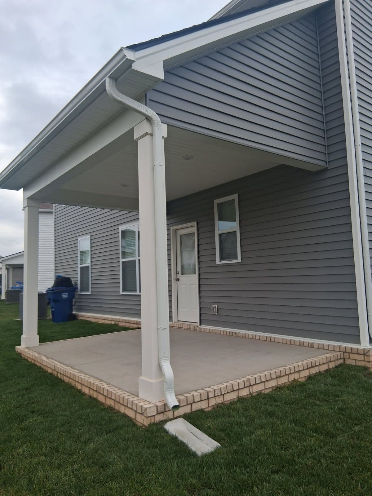 Gallery photos for Screened Porch Makeover at Ross Farms: Image #2