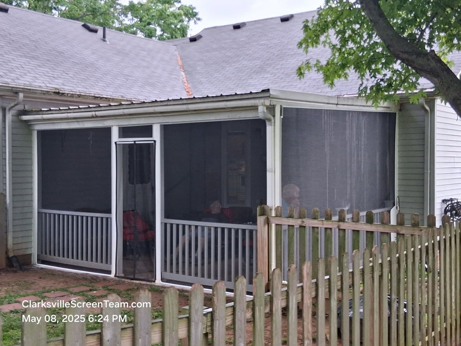 Tranquil Screened Porch in Portland TN